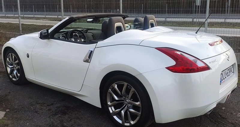 Nissan 370 Z cena 84900 przebieg: 73300, rok produkcji 2010 z Drezdenko małe 781